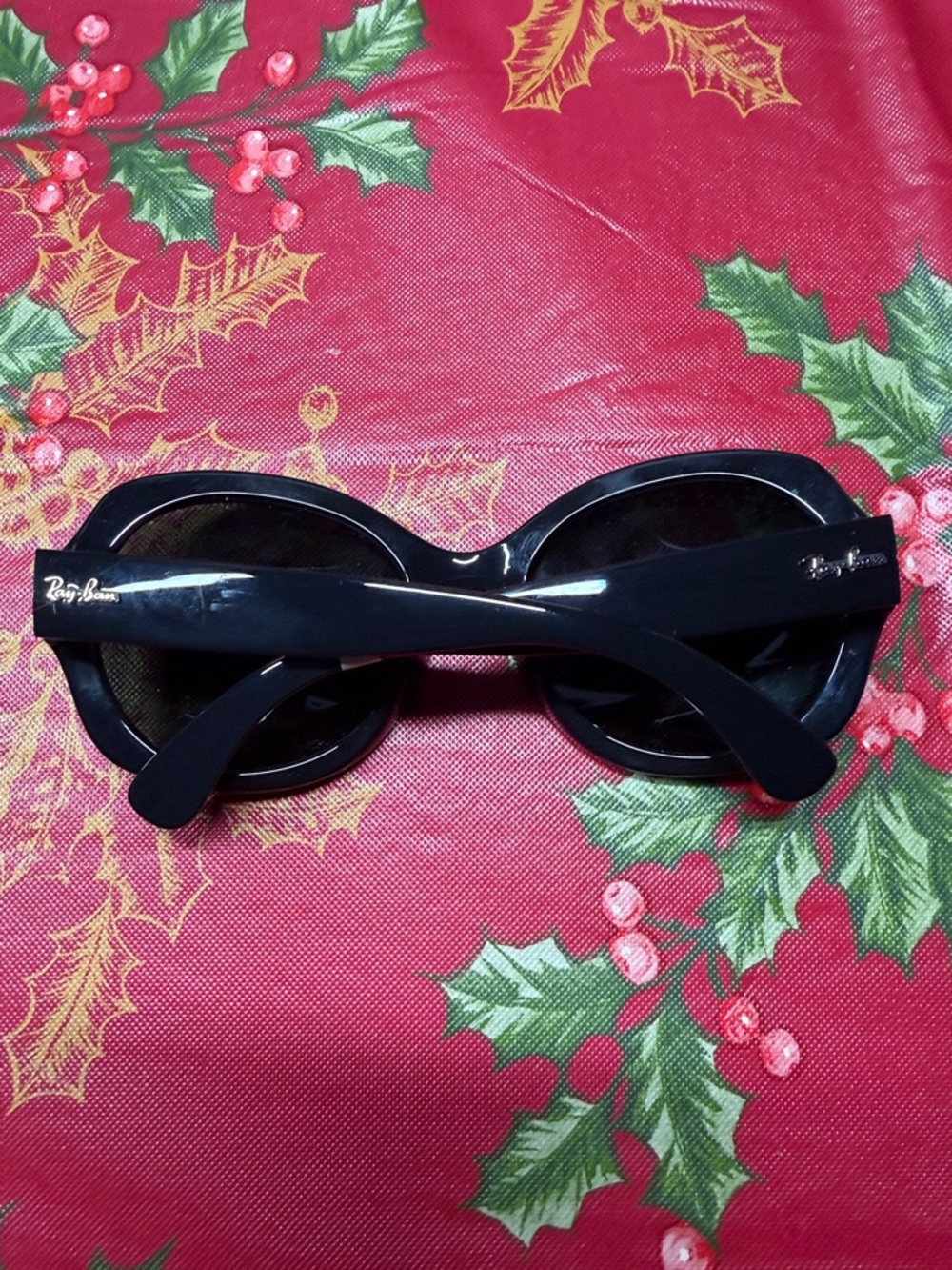 Ray-Ban Oversized Black Sunglasses - Picture 3 of 6